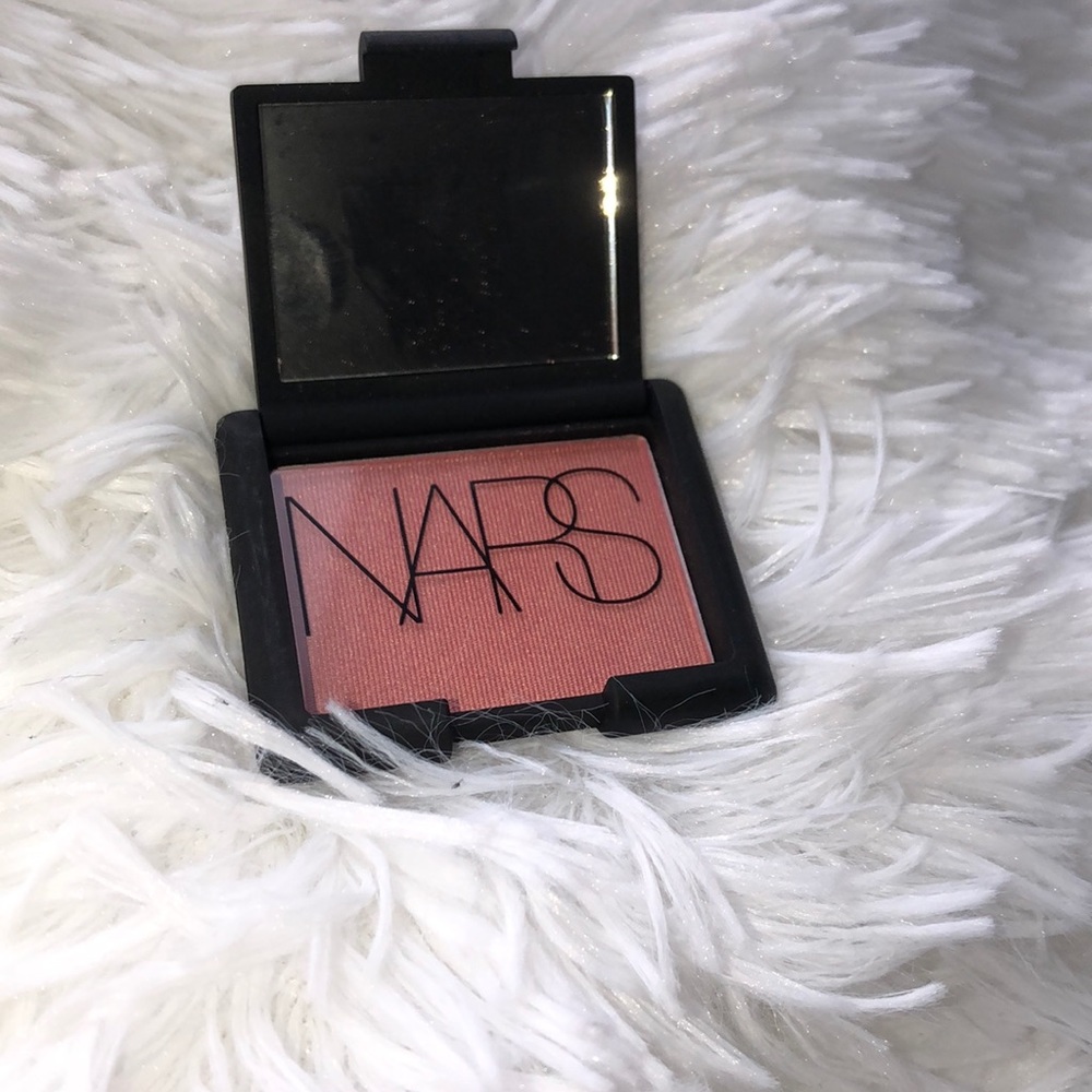 NARS eyeshadow or blush